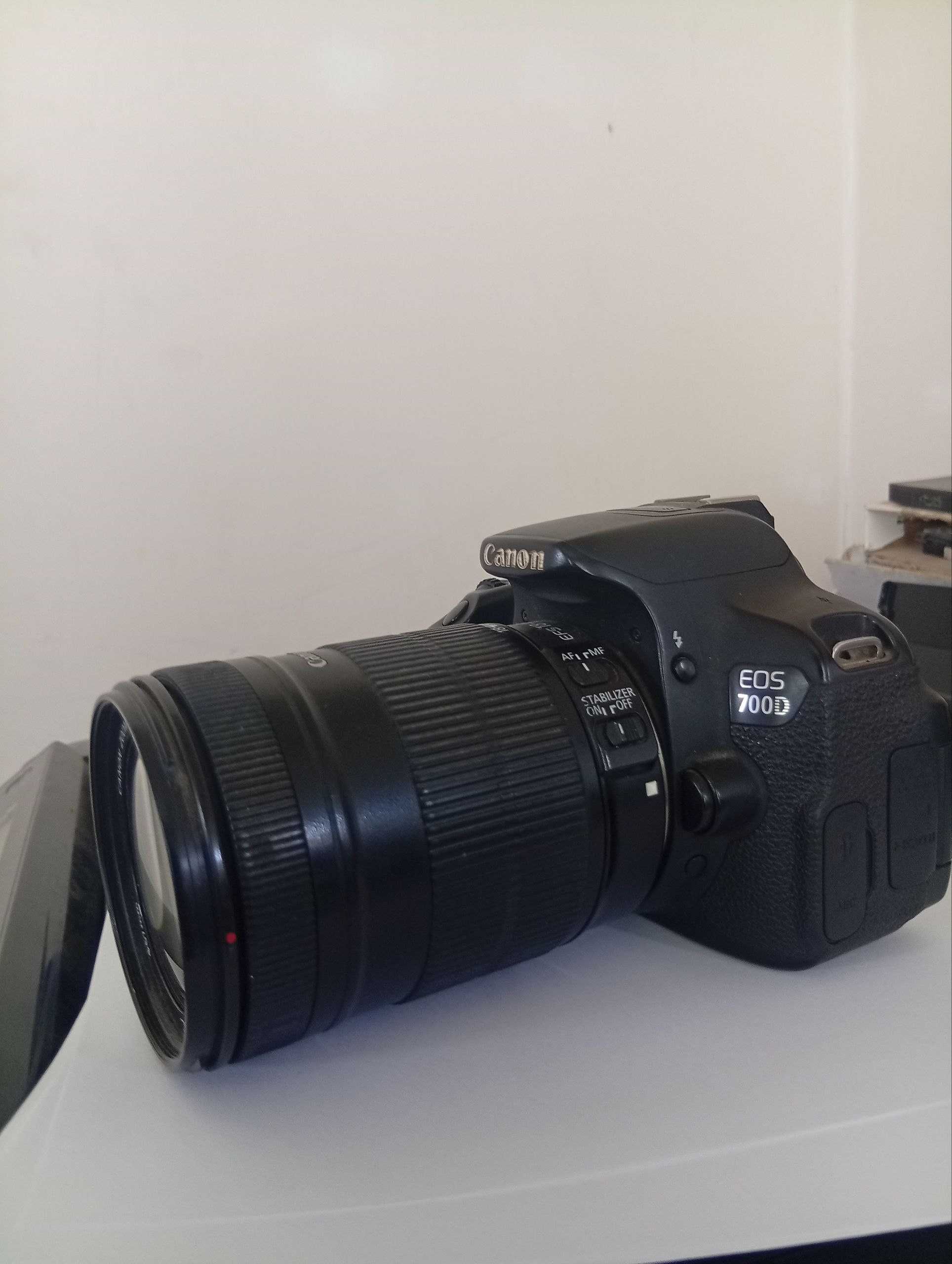 Canon 700 D fotoaparat foto va video uchun