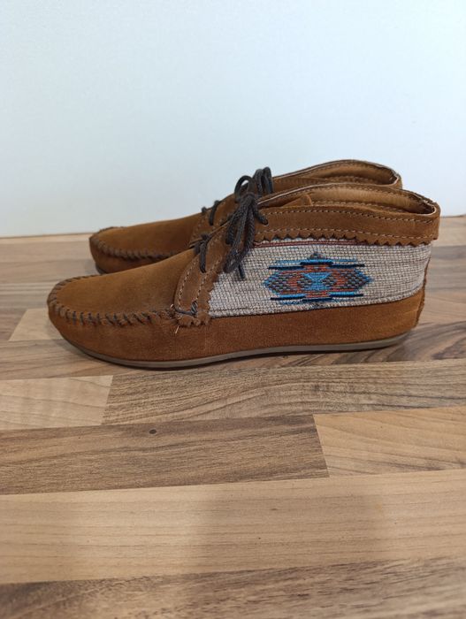 Minetonka mocasini nr 41