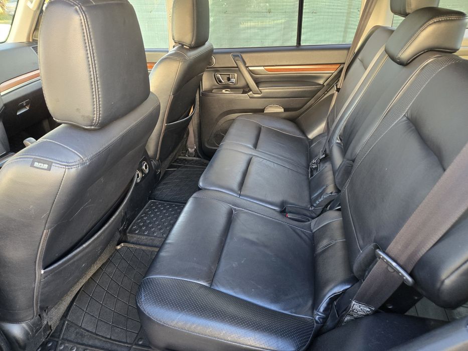 Mitsubishi Pajero 7 Locuri Automat Extra Full Stare Perfecta Unic Prop