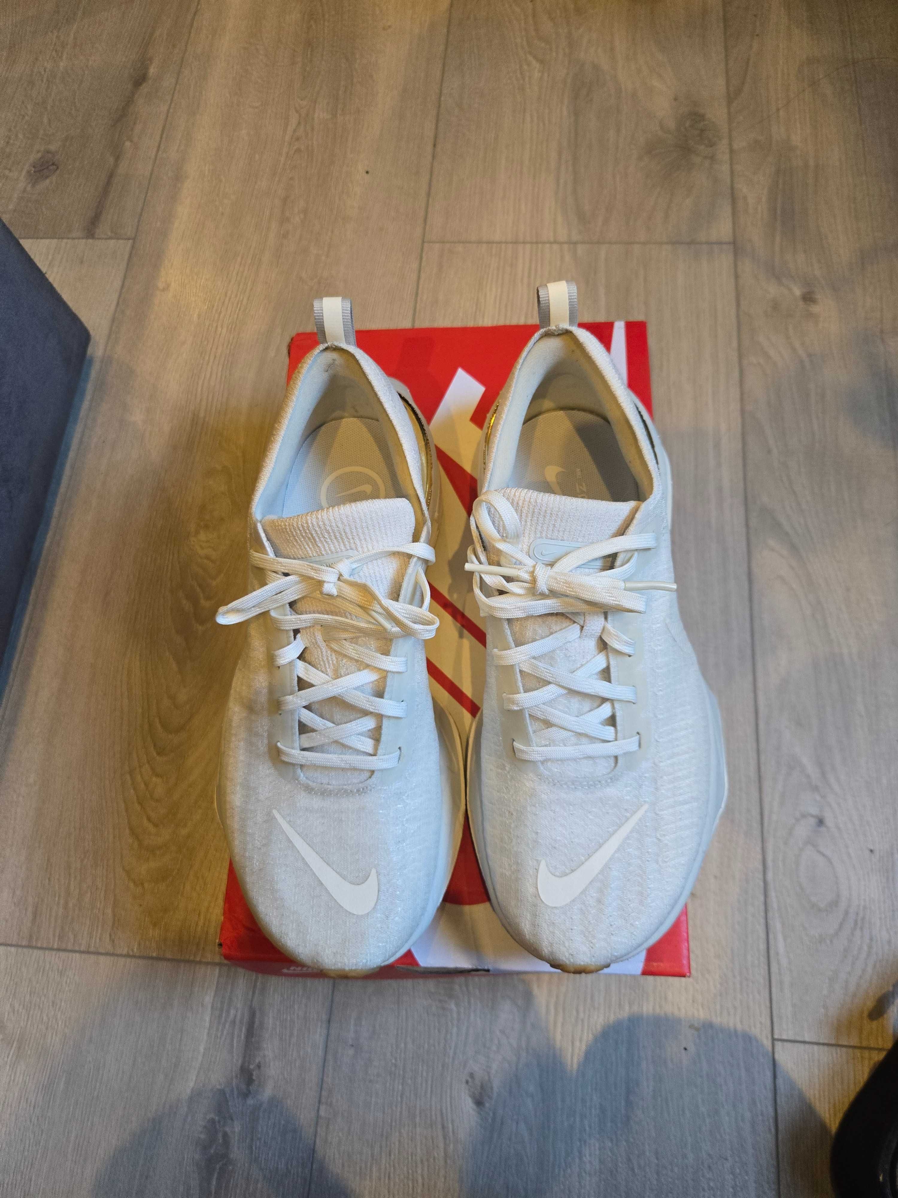 Дамски маратонки Nike Invincible 3