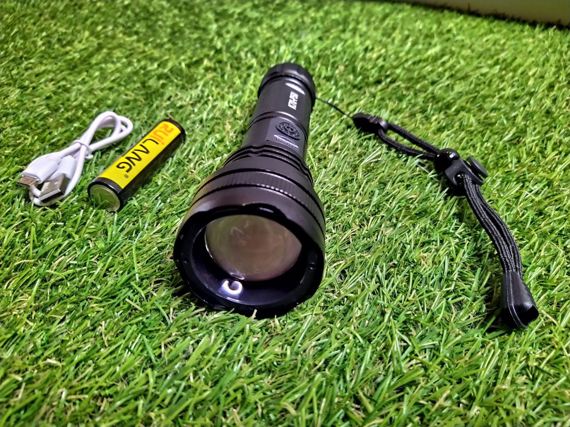Lanterna Profesionala LED K70 XHP50.2  zoom, incarcare USB, 20W
