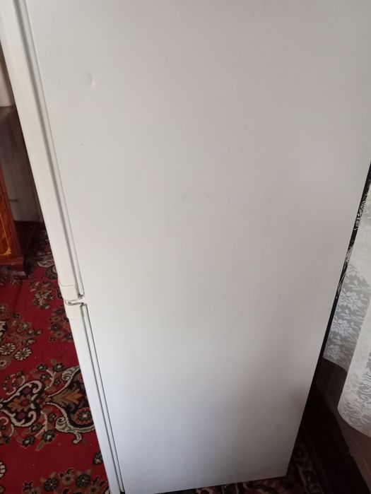 Vând frigider functional