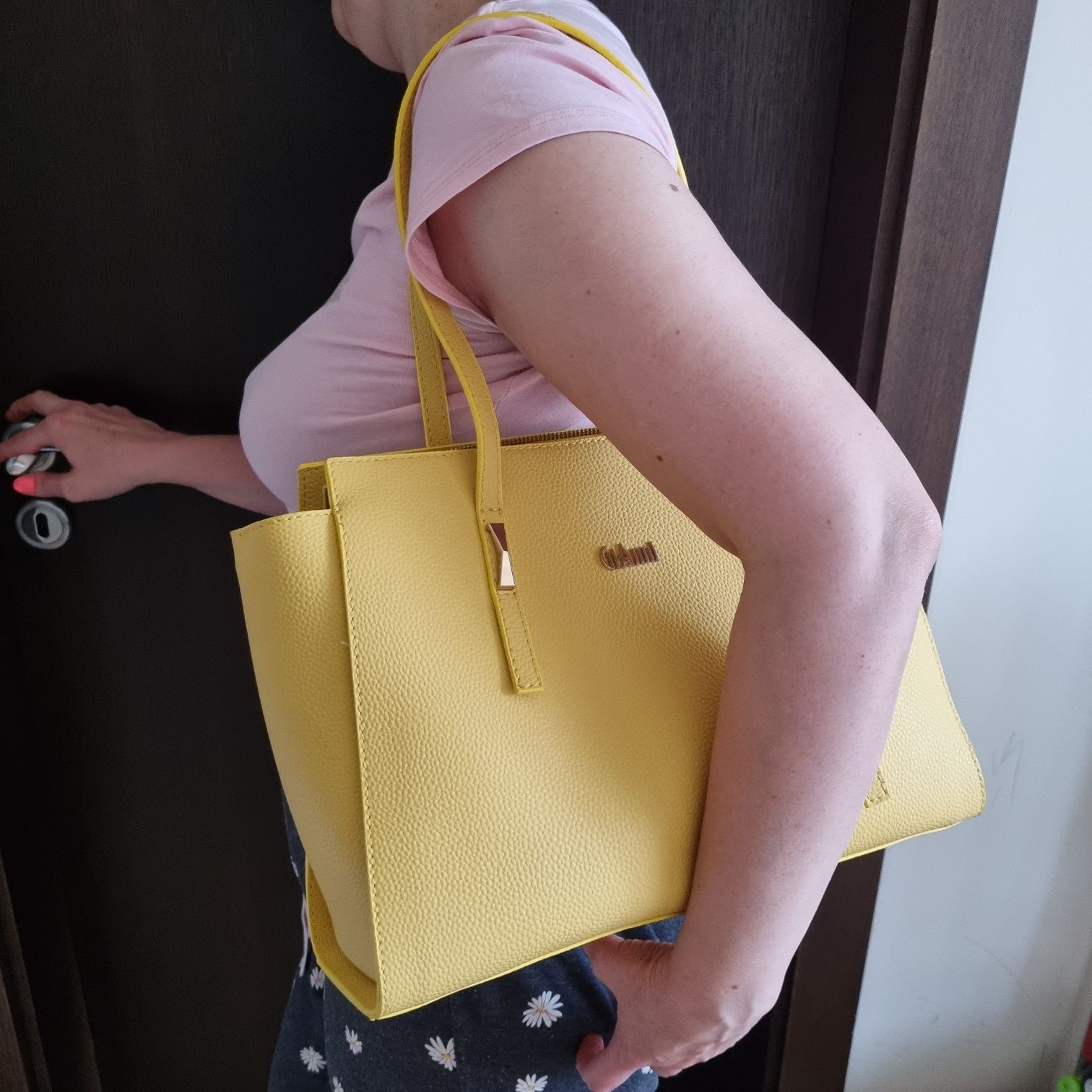 Комплект дамска чанта и сандали 38 номер Gianni в жълто