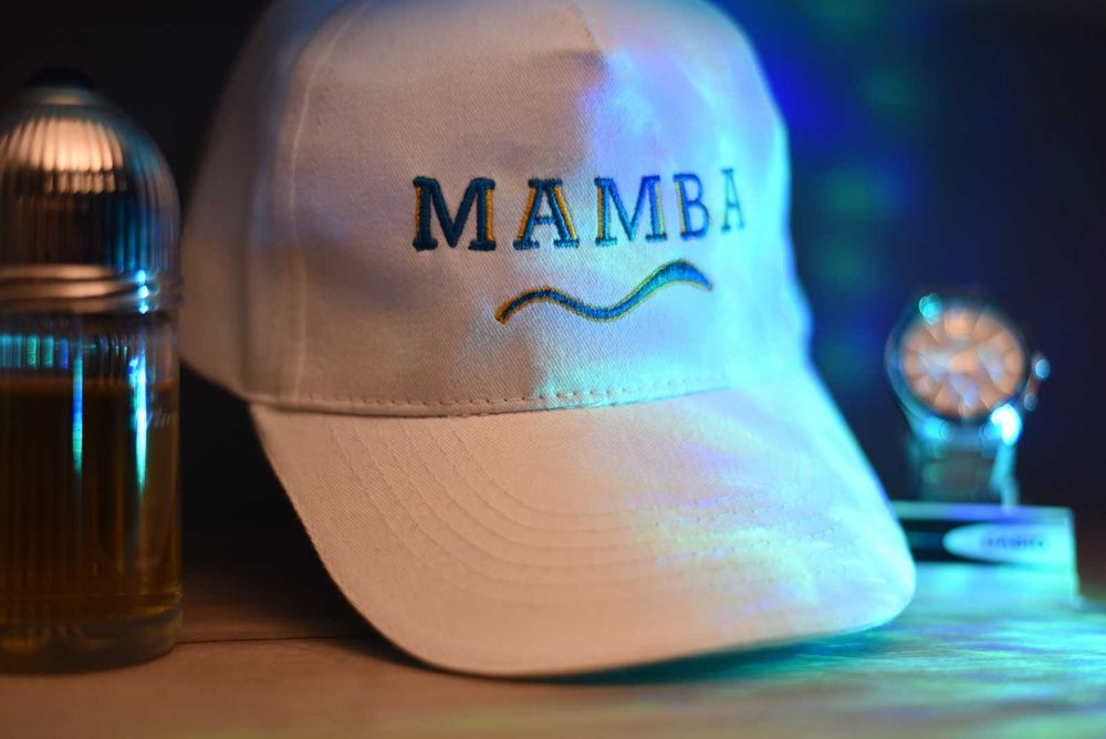 Sepci si embleme brodate la comanda