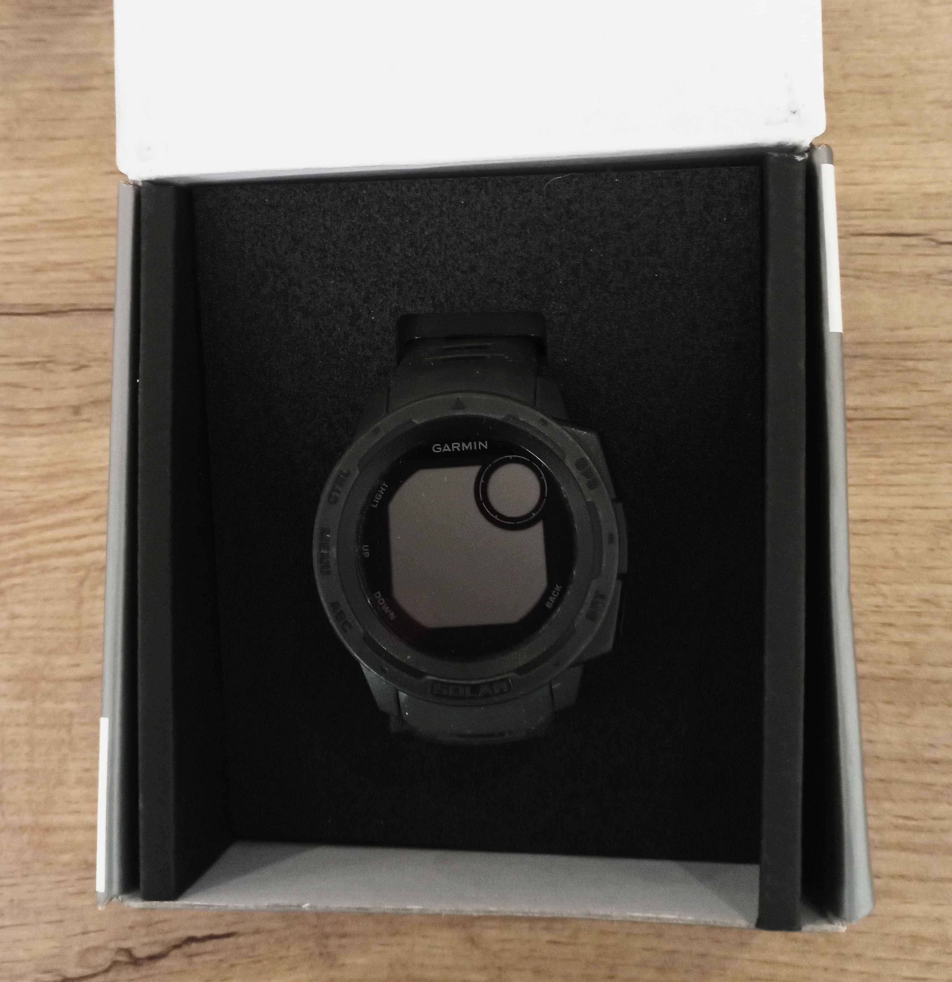 GARMIN Instinct Solar с Гаранция