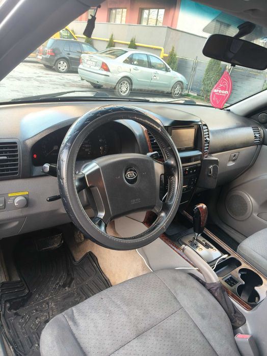 Vând KIA Sorento 2.5 140 cp automat