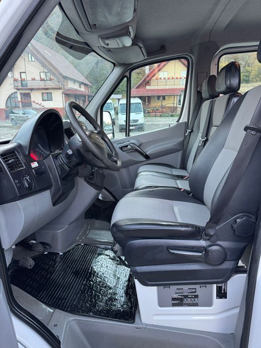 Vand vw crafter 2.0 tdi.6 +1 trepte 7 locuri.euro 5 toop