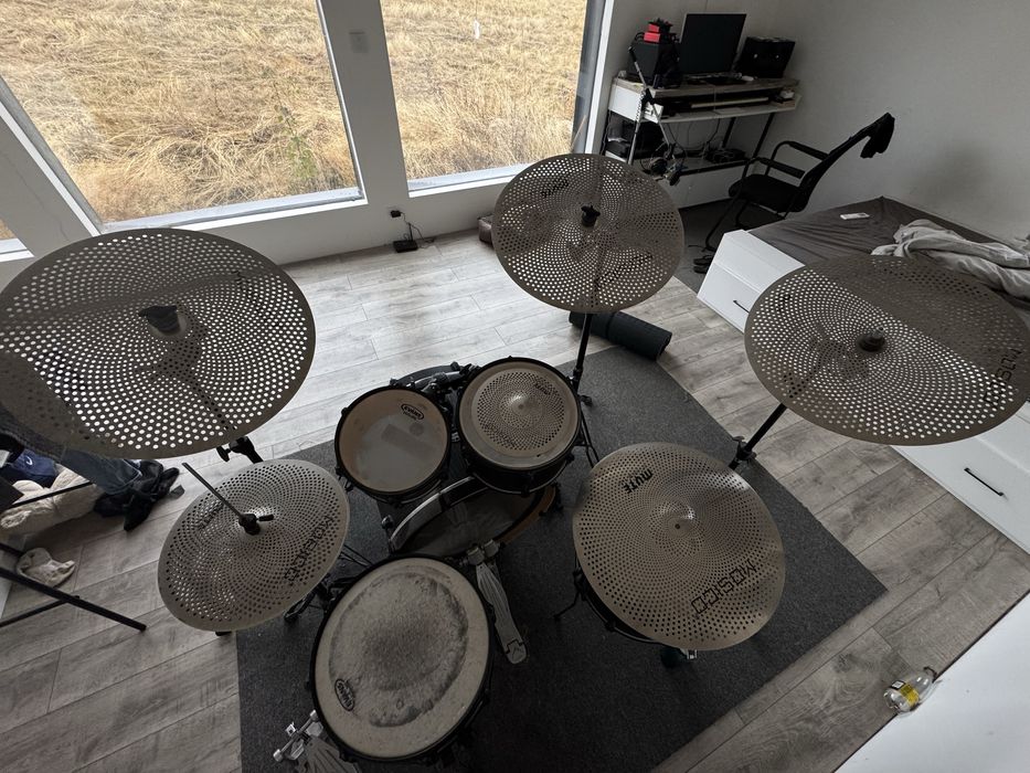 Барабани Mapex Mars + кардан Tama Speedcobra 310 + чинели Mosico Mute