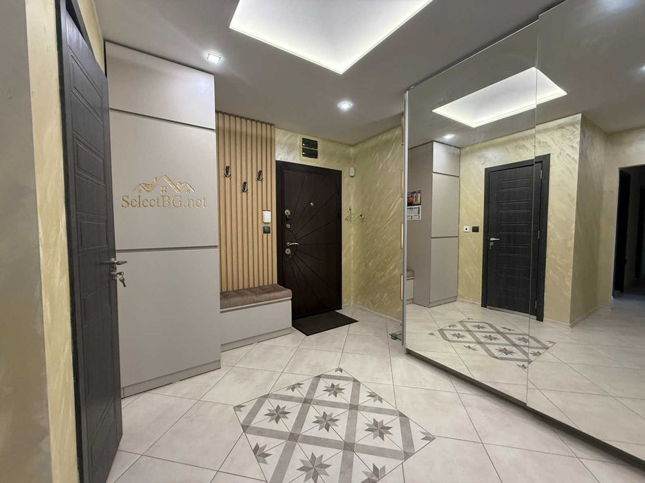 Продава се Четиристаен апартамент в Велико Търново, Акация - 160 кв.м за 1675 €/кв.м - Снимка #7