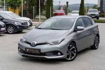 Toyota Auris Garantie 12 luni, Scaune incalzite, Camera marsarier, Navigatie