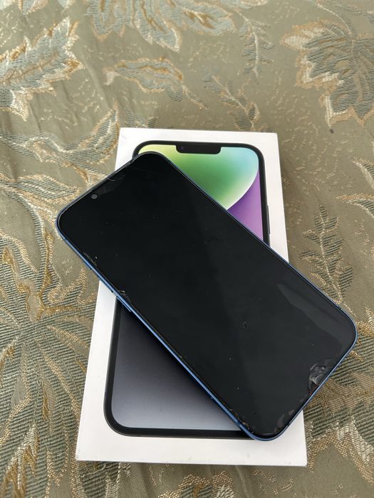 Айфон 13 в отличном состояний