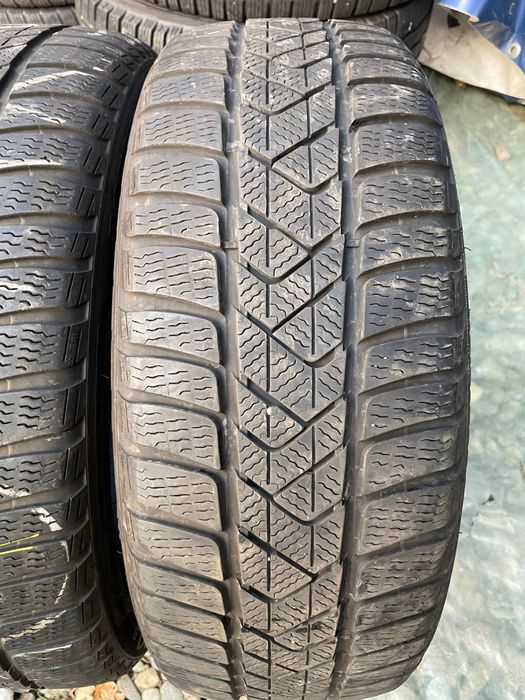 4 anvelope iarna Pirelli  205/50/17 2021