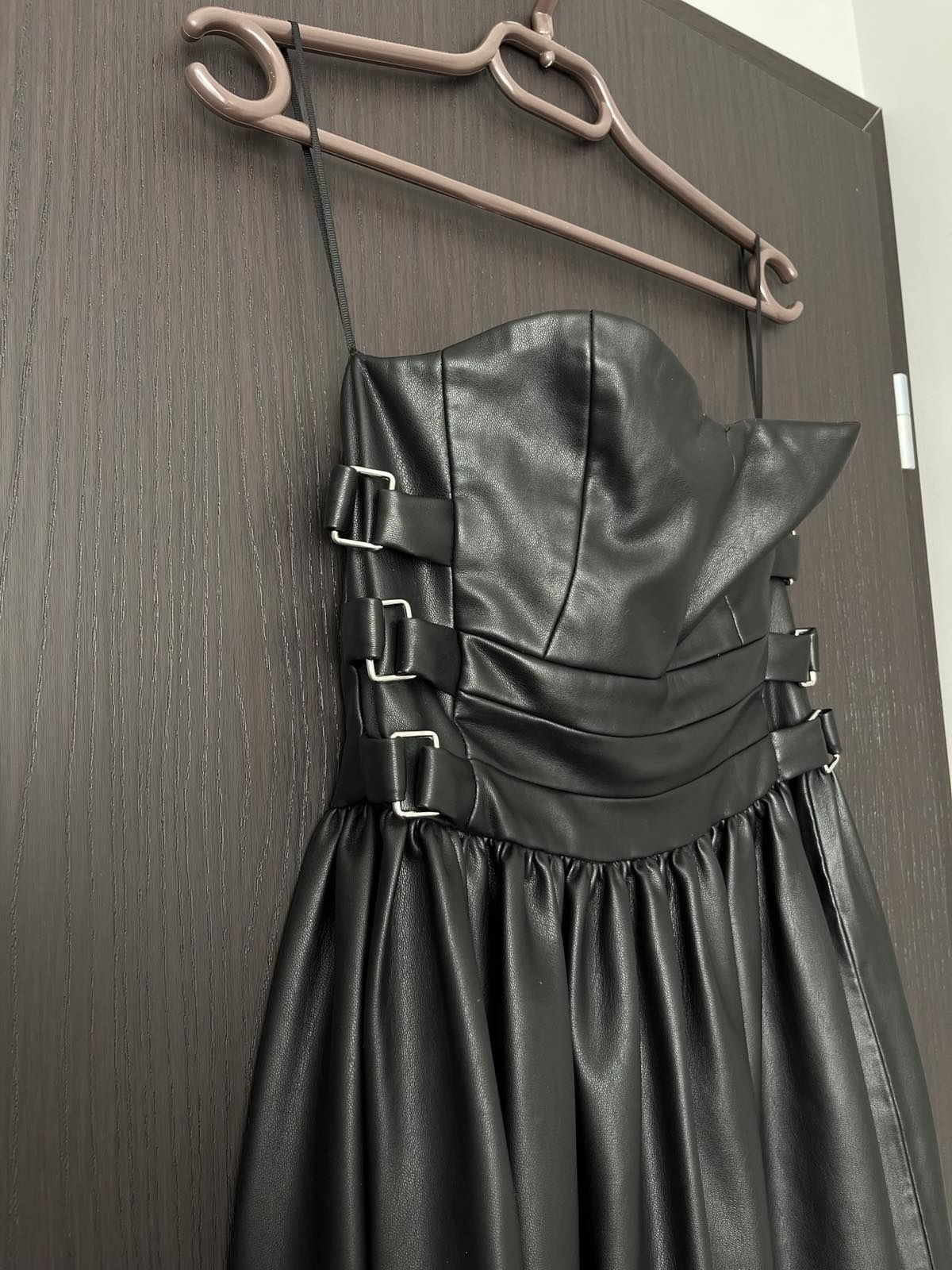 Черна кожена рокля ZARA