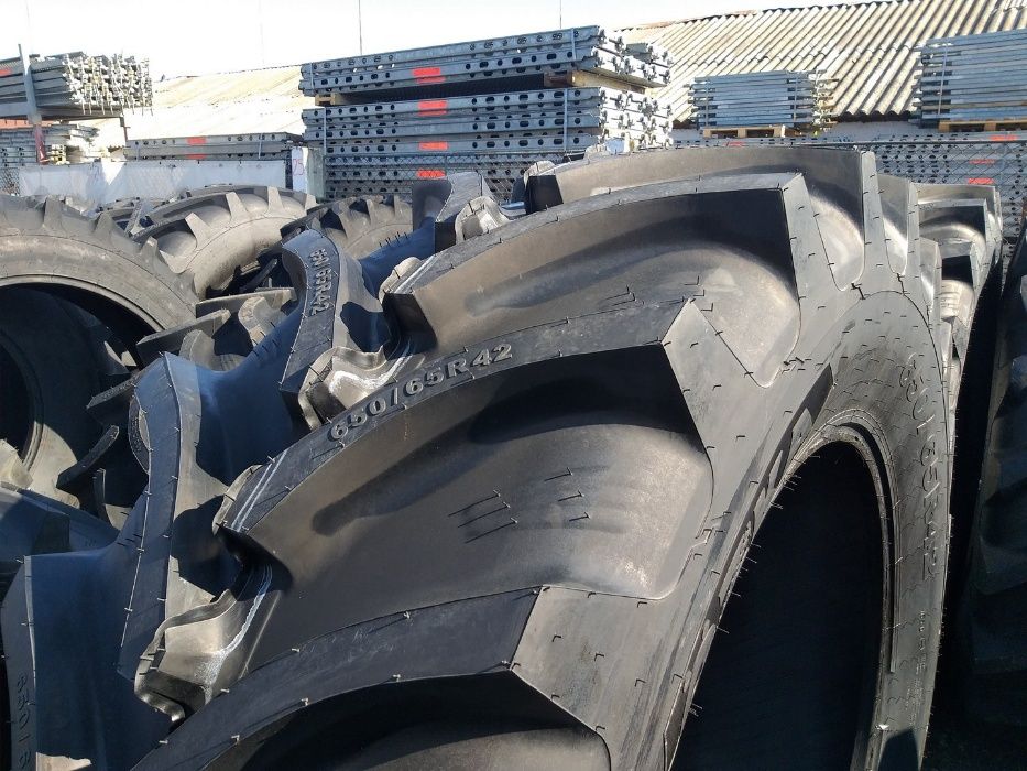 Cauciucuri noi 650/65 R42 marca OZKA anvelope tractor spate garantie