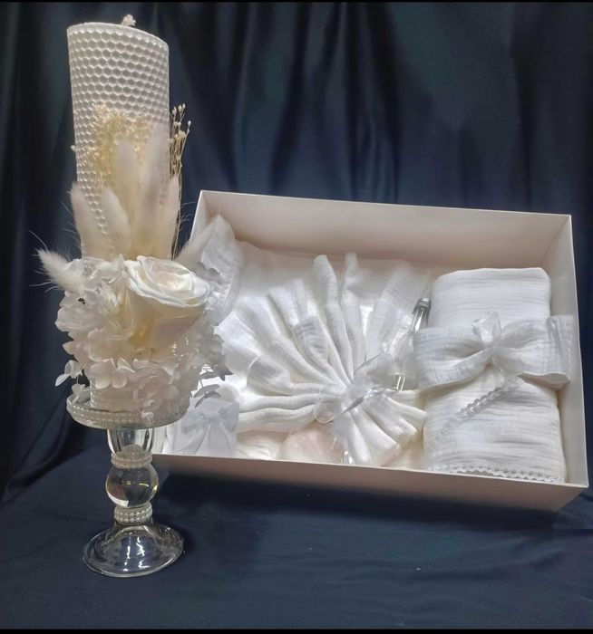 Lumânări,buchete și trusouri de botez/nunta