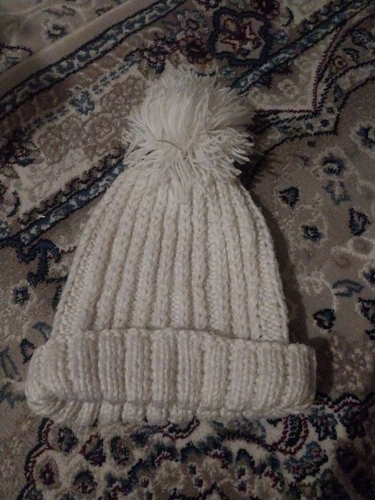 шапка белая зимняя
