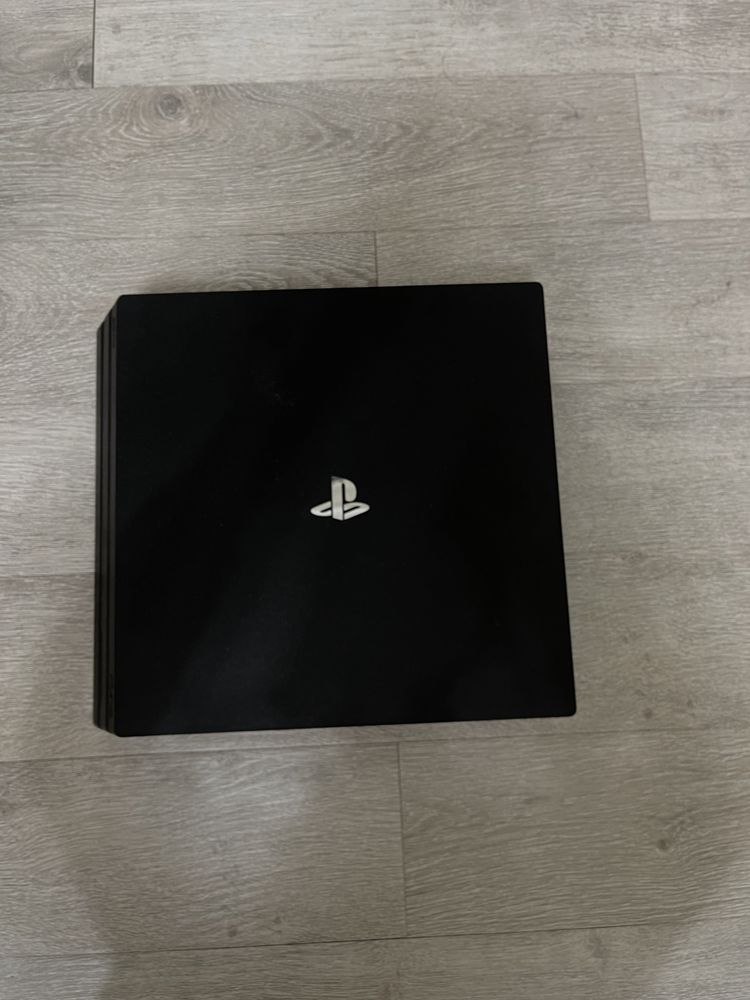 Play stations 4 pro 1 tb