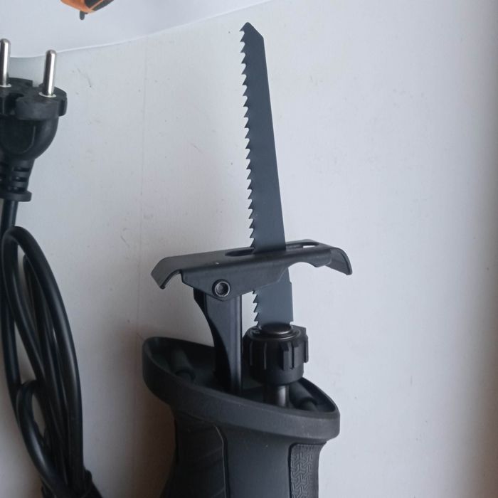 Сабельная пила фирма Razz