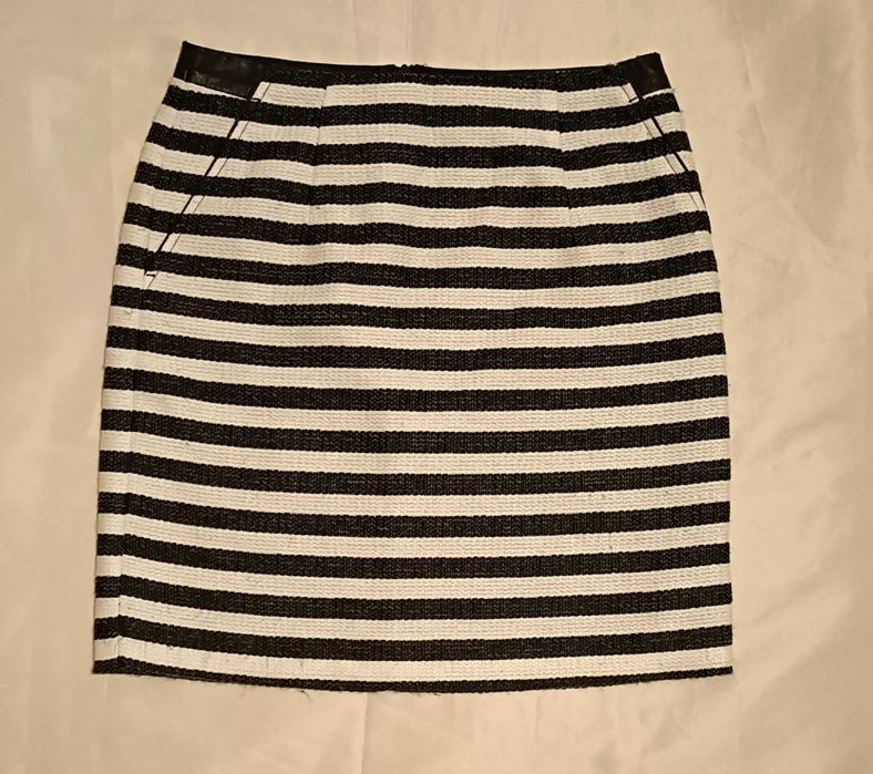 Fustă de damă, culoarea alb cu albastru