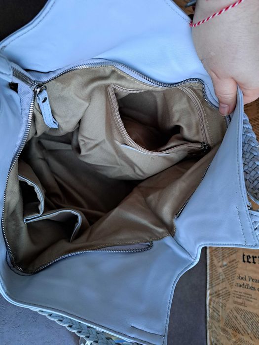 дамска чанта,като Нова.светло синя чанта с ресни,торба-естествена кожа