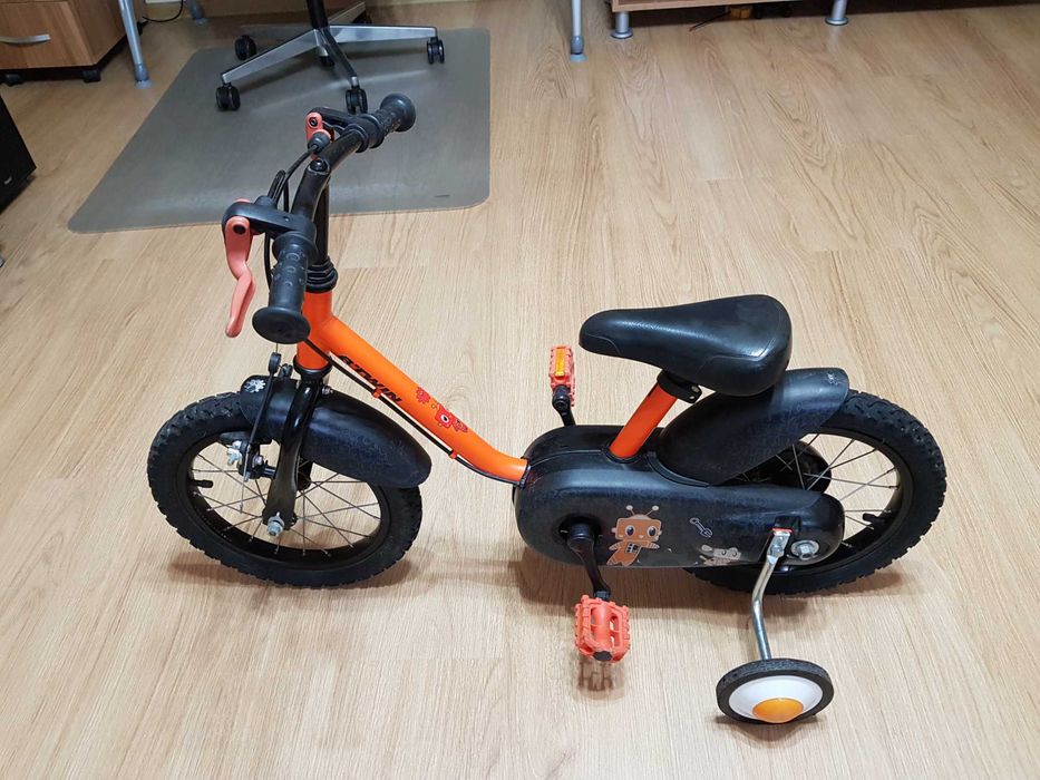 BICICLETĂ 14 INCH 3-7 ANI 500 ROBOT B'TWIN in stare buna.