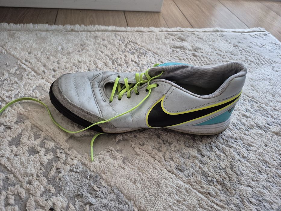 Nike tiempo б/у сороконожки
оптимальный выбор для футбольных матчей на
