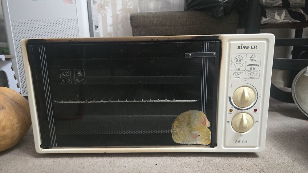 Продаётся электрическая духовка