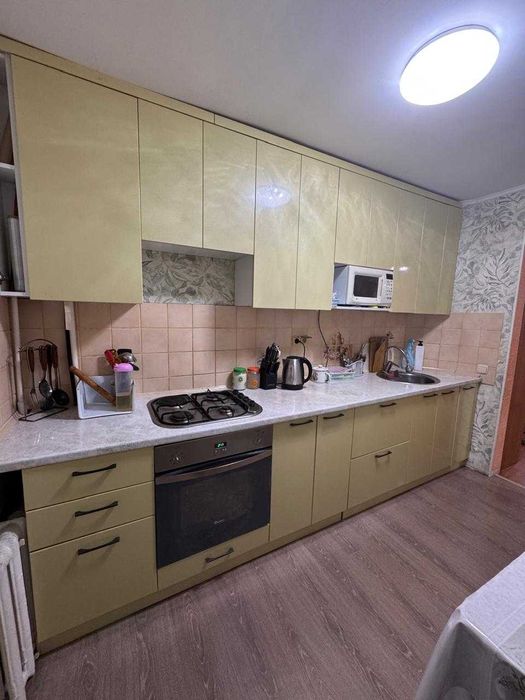 Продам 3 комн квартиру в центре города