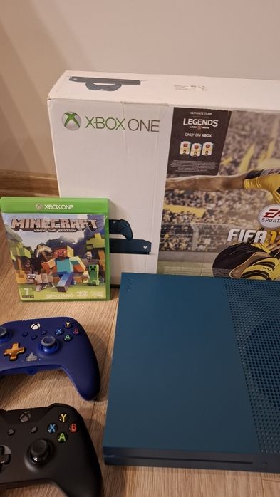 XBOX ONE X - пълен комплект