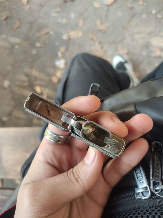 Зажигалка ZIPPO в отличном состояние