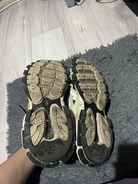 Balenciaga Track v2 Beige size 42