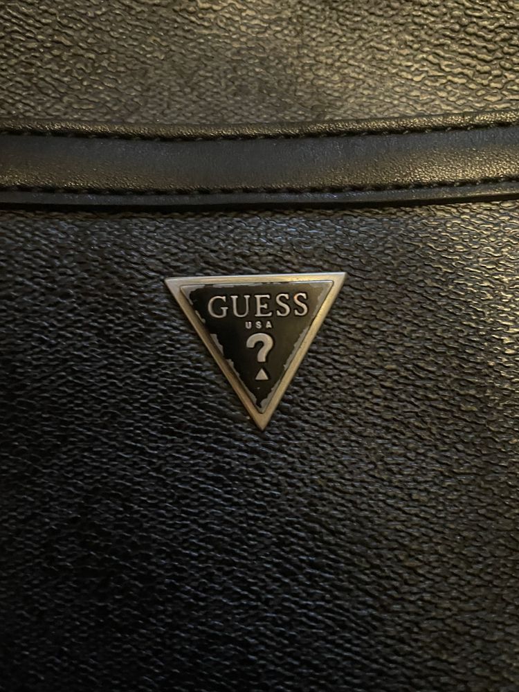 Мъжка чанта Guess