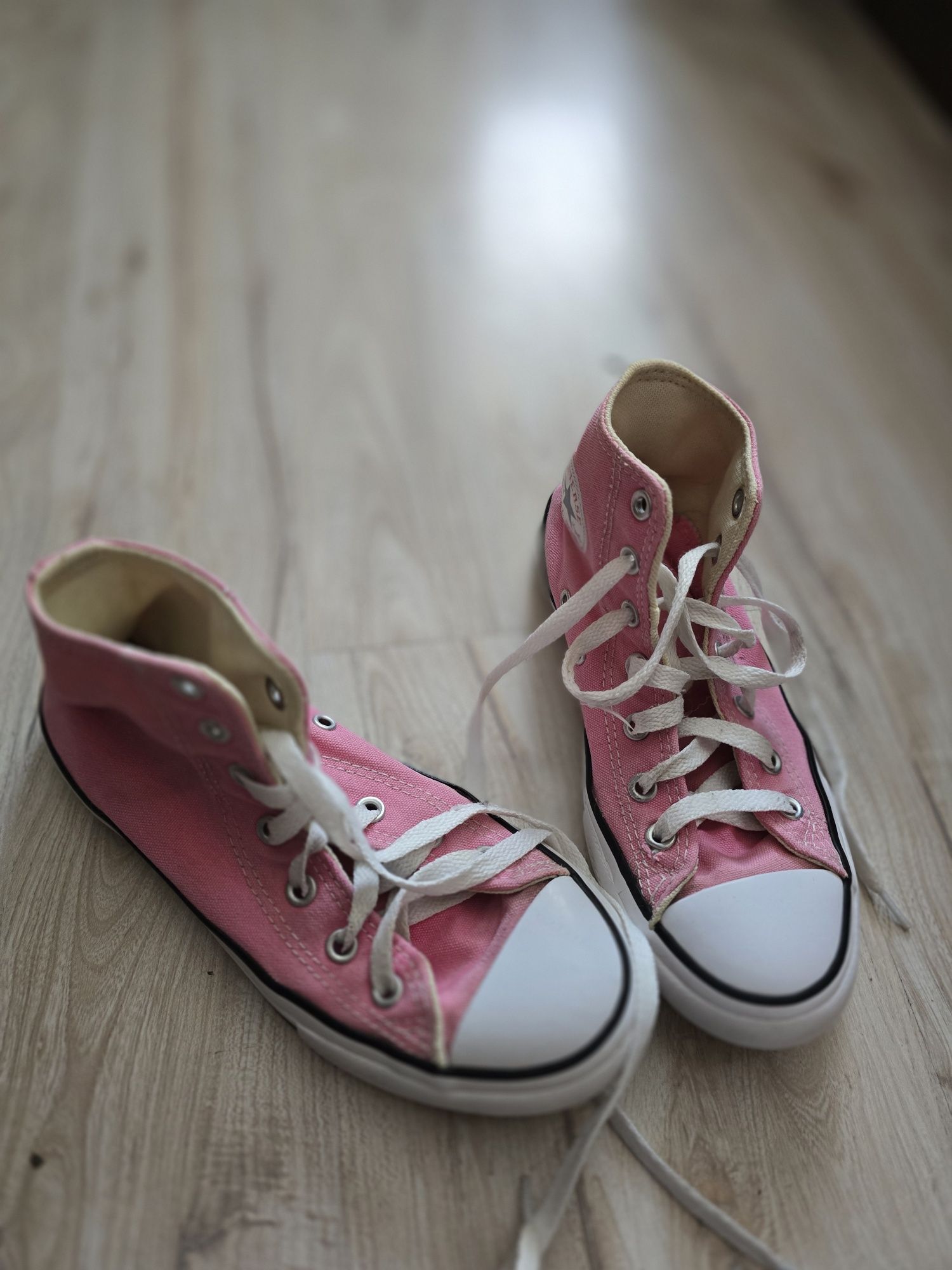 Converse Chuck Taylor
Размер 33.5.