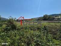 Teren intravilan 1242 mp, situat la asfalt in com Garcina, jud Neamt﻿