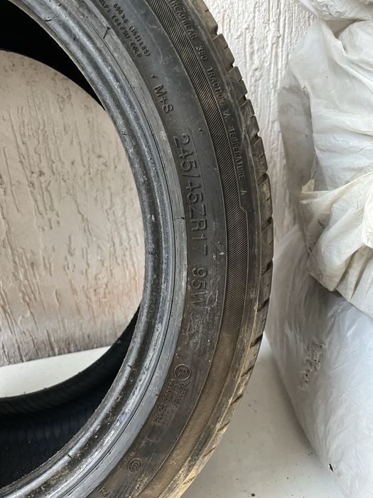 Автошины б/у на легковую машину. Цена 40 тыс