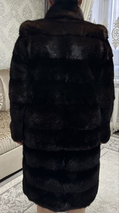 Продам норковую шубу