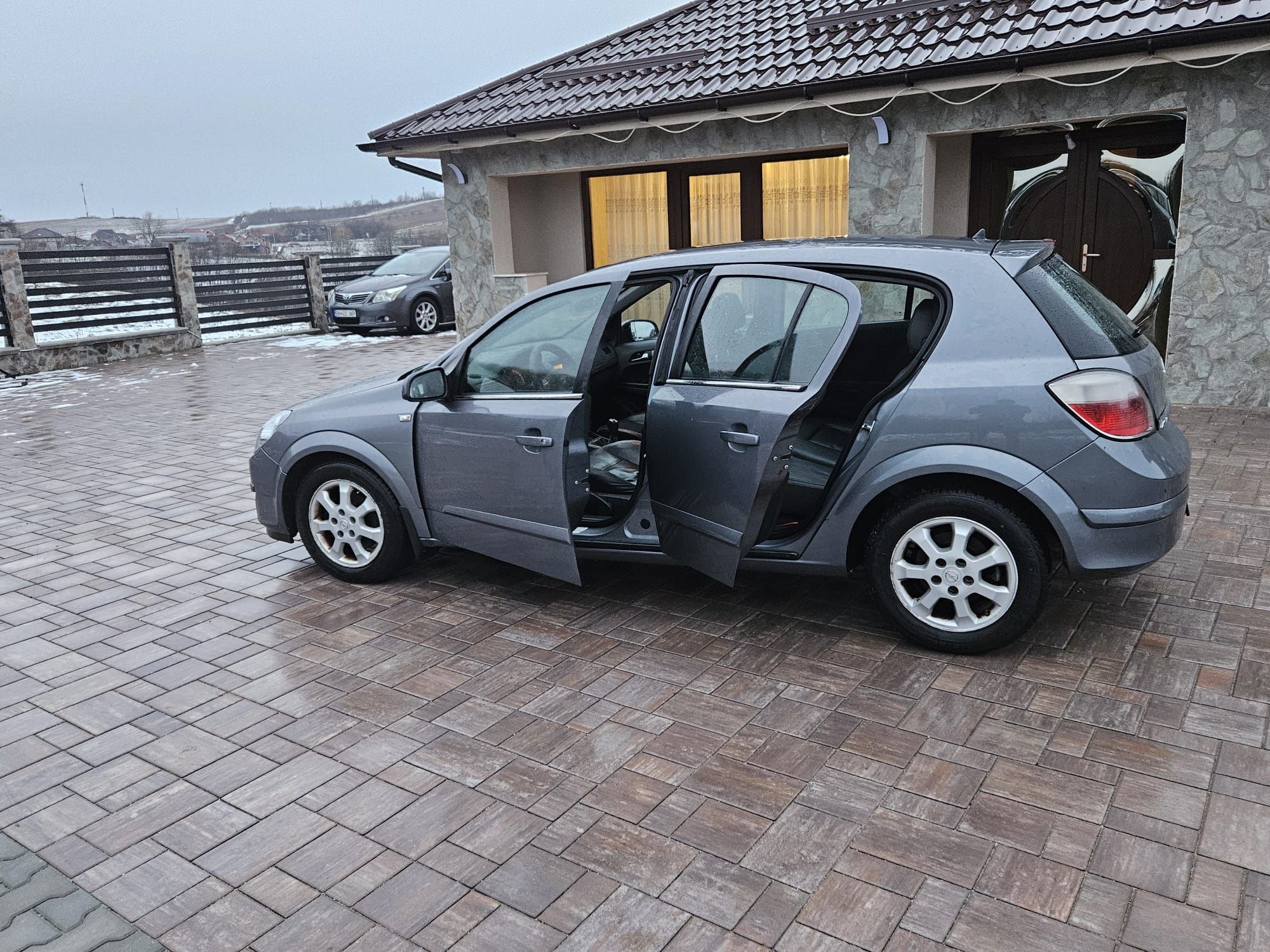 Opel Astra H.. 1.7 diesel an 2004