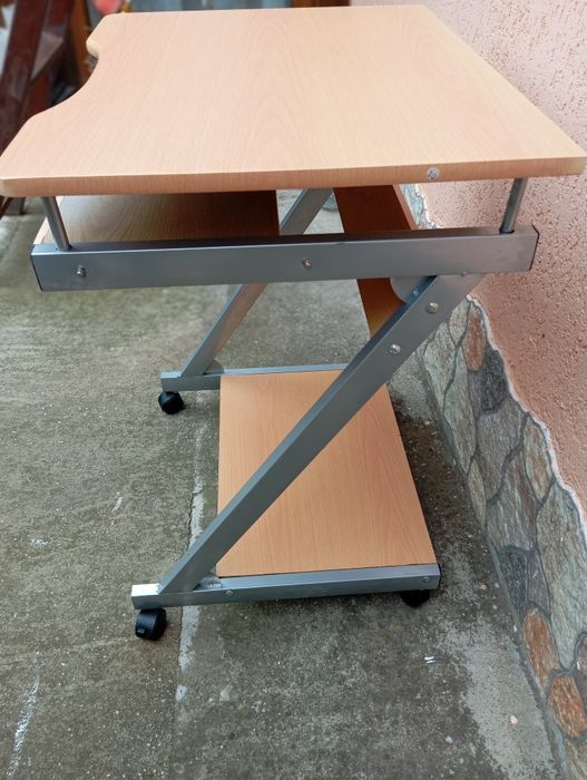 Birou pe roți stare foarte bună