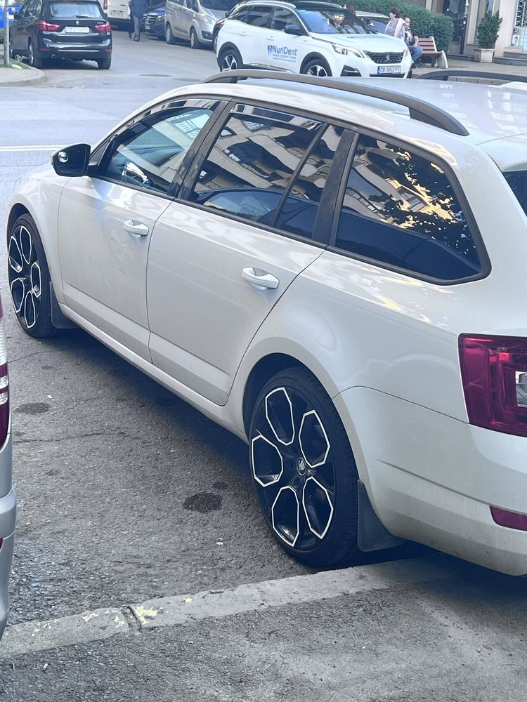 Skoda Octavia АВТОМАТИК 1.8* 4x4* НАВИГАЦИЯ* *