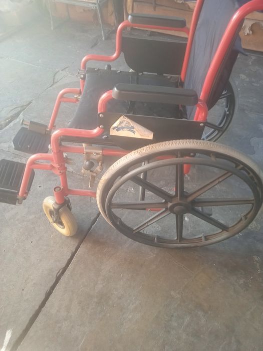 Инвалидная коляска