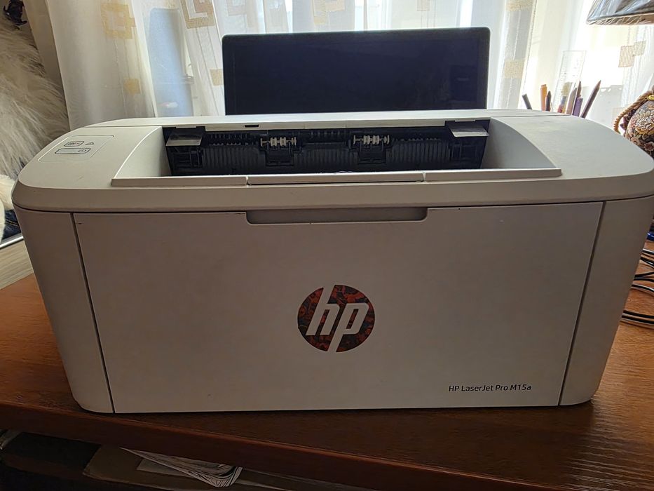 Printer HP M15a.