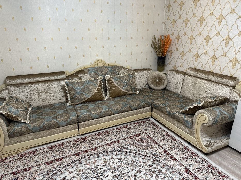 Продается  диван 100 000 тг,