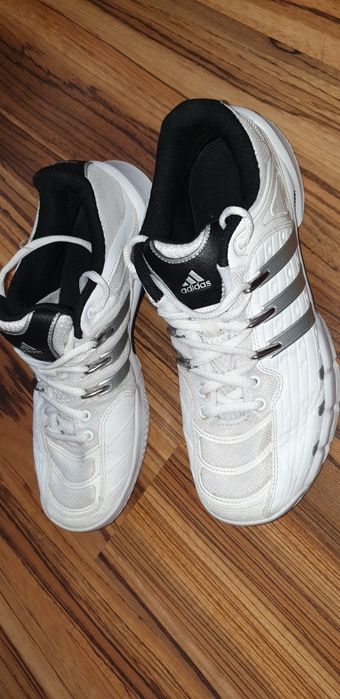 Adidas Оригинал 38номер дамски маратонки перфектно  състояние- 60лв