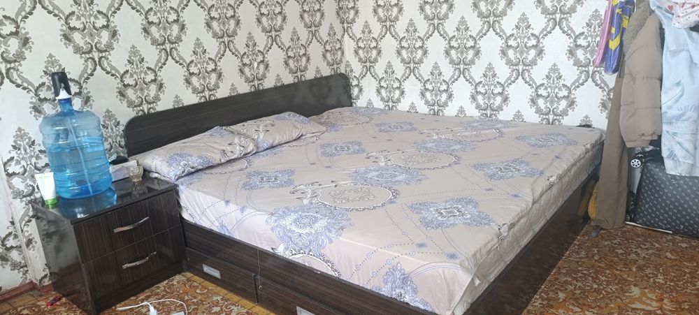 Двухспальный диван