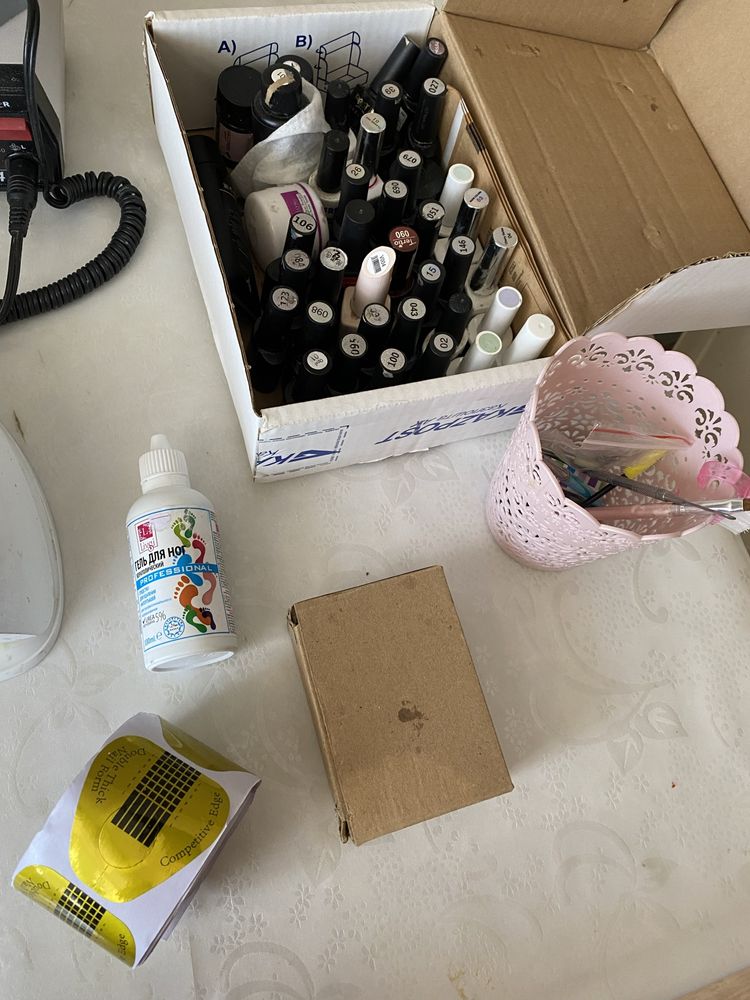 Продам аппарат для маникюра и лампу
