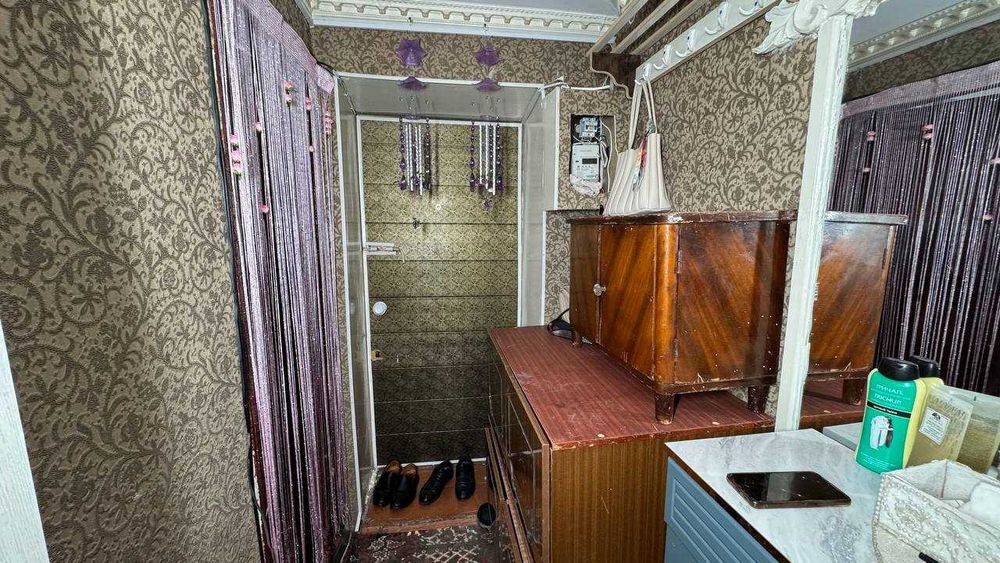 Киргили  Дружба 1 қаватда 2 хонали квартира сотилади.ID: 1483