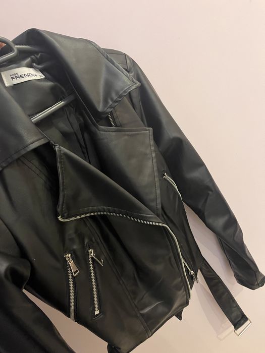 Дамско кожено яке