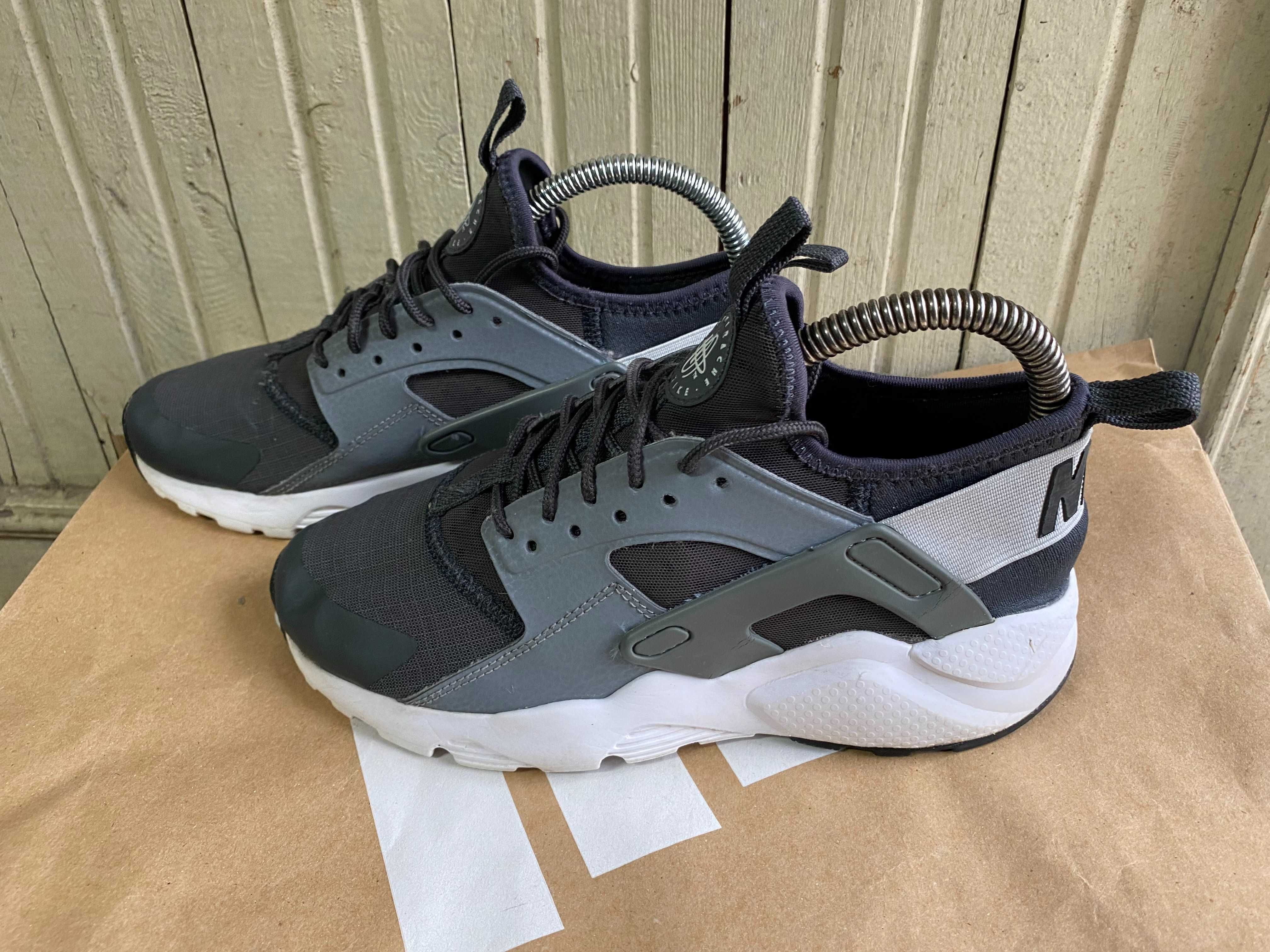 "Nike Air Huarache Run Ultra"оригинални маратонки 37.5 номер