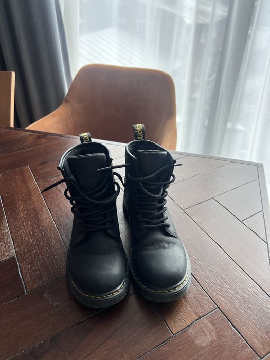 Ghete Dr Marten din piele naturala in stare foare buna
