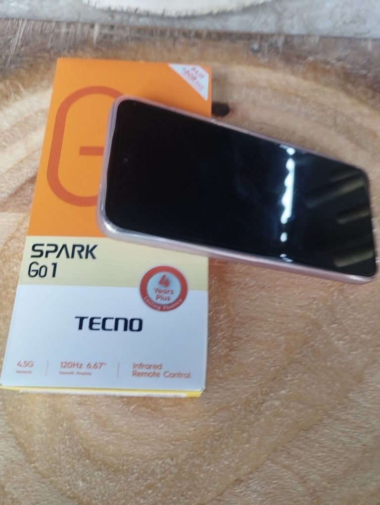 TECNO  SPARK телефони зудлик Билан сотилади